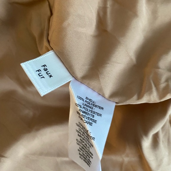 Elie Tahari Faux Fur double breasted coat - Picture 9 of 13